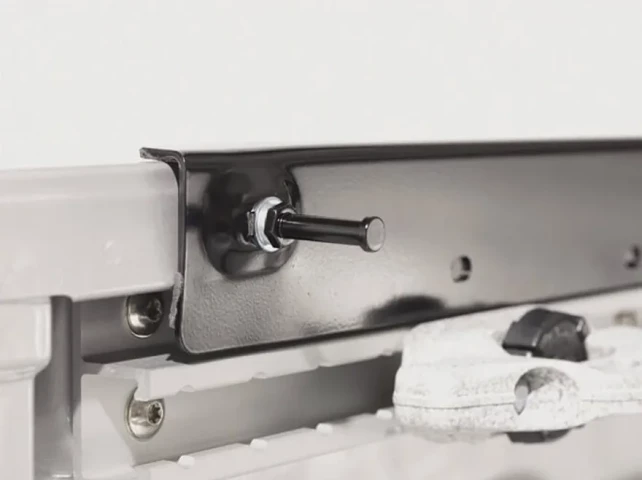 Buy Aluminum black cover for Toyota Hilux DC 15+ from Road Ranger EVO450B