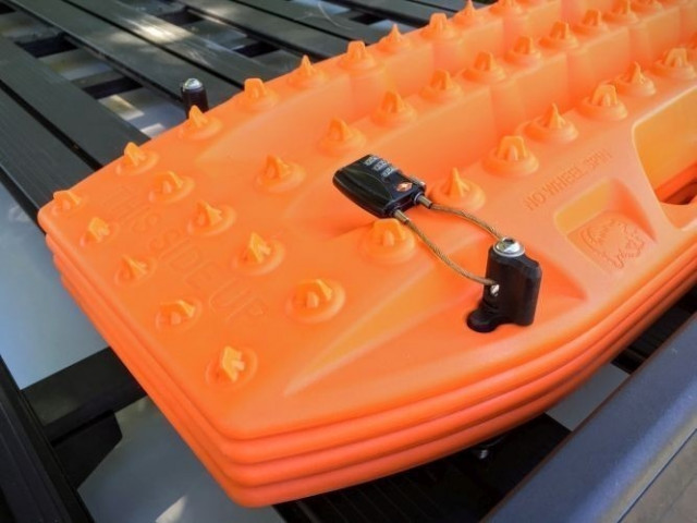 Buy MAXTRAX Mounting Pin Set for Recovery Tracks 4 pcs MTXMPS