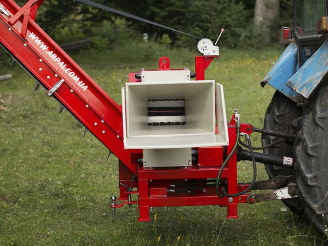 Buy Tractor shredder ARPAL with conveyor AM-160TR-K