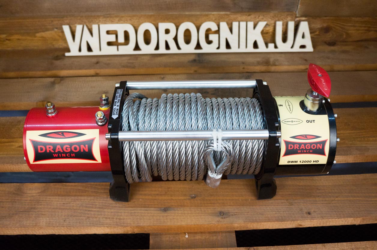 Photo review of the DWM 12000 HD car winch from Dragon Winch